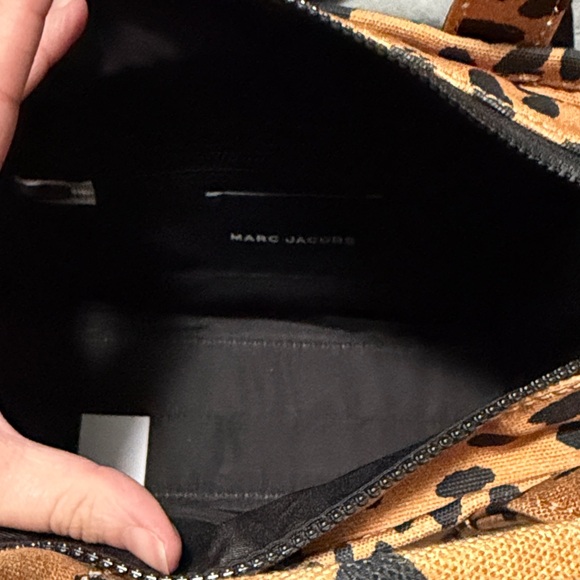 Marc Jacobs - LAST CHANCE listing will be removed 1/22/26 - Picture 4 of 5